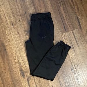 NIKE DRI-FIT Fleece-lined Joggers